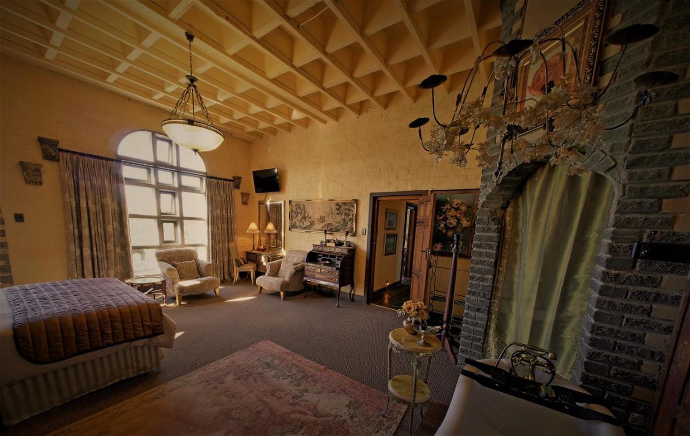 Bygracealone Manor 호텔 Outeniekwa 외부 사진